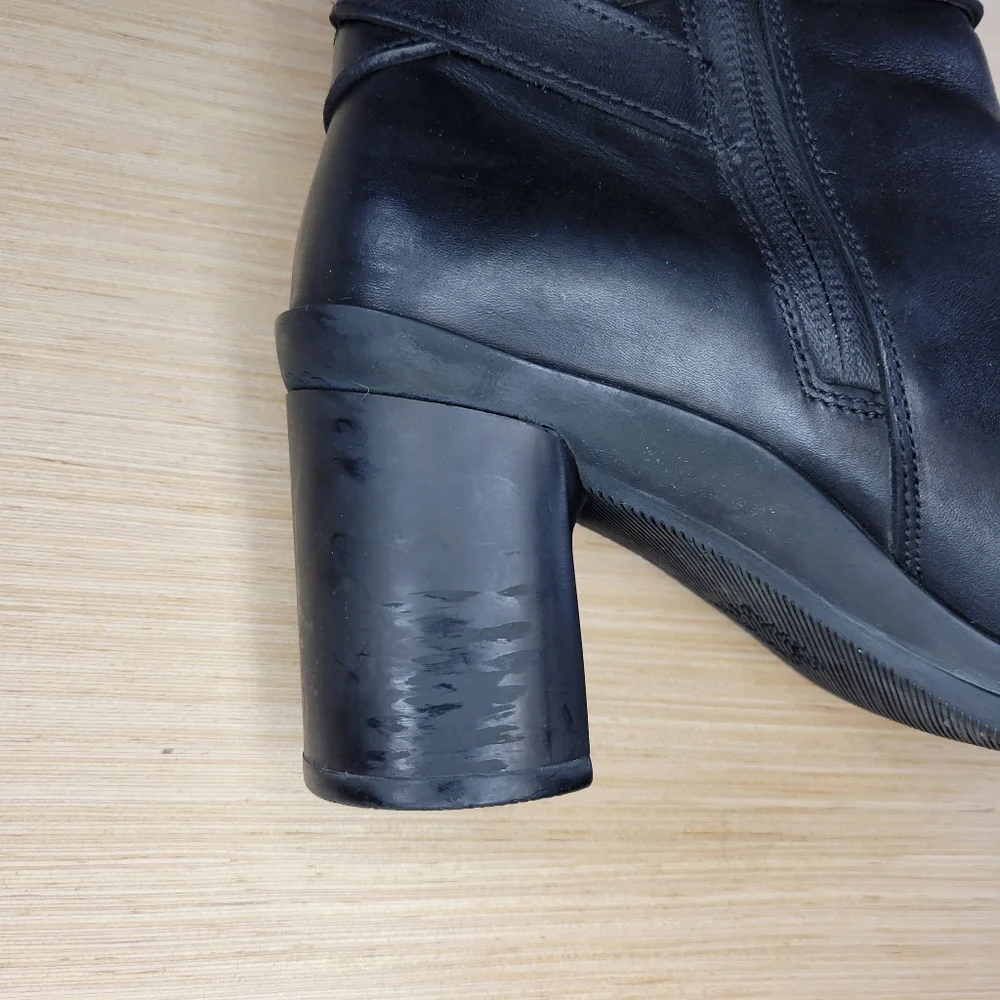 Naturalizer Aimee Black Leather Waterproof Ankle Booties 7M Rainboot